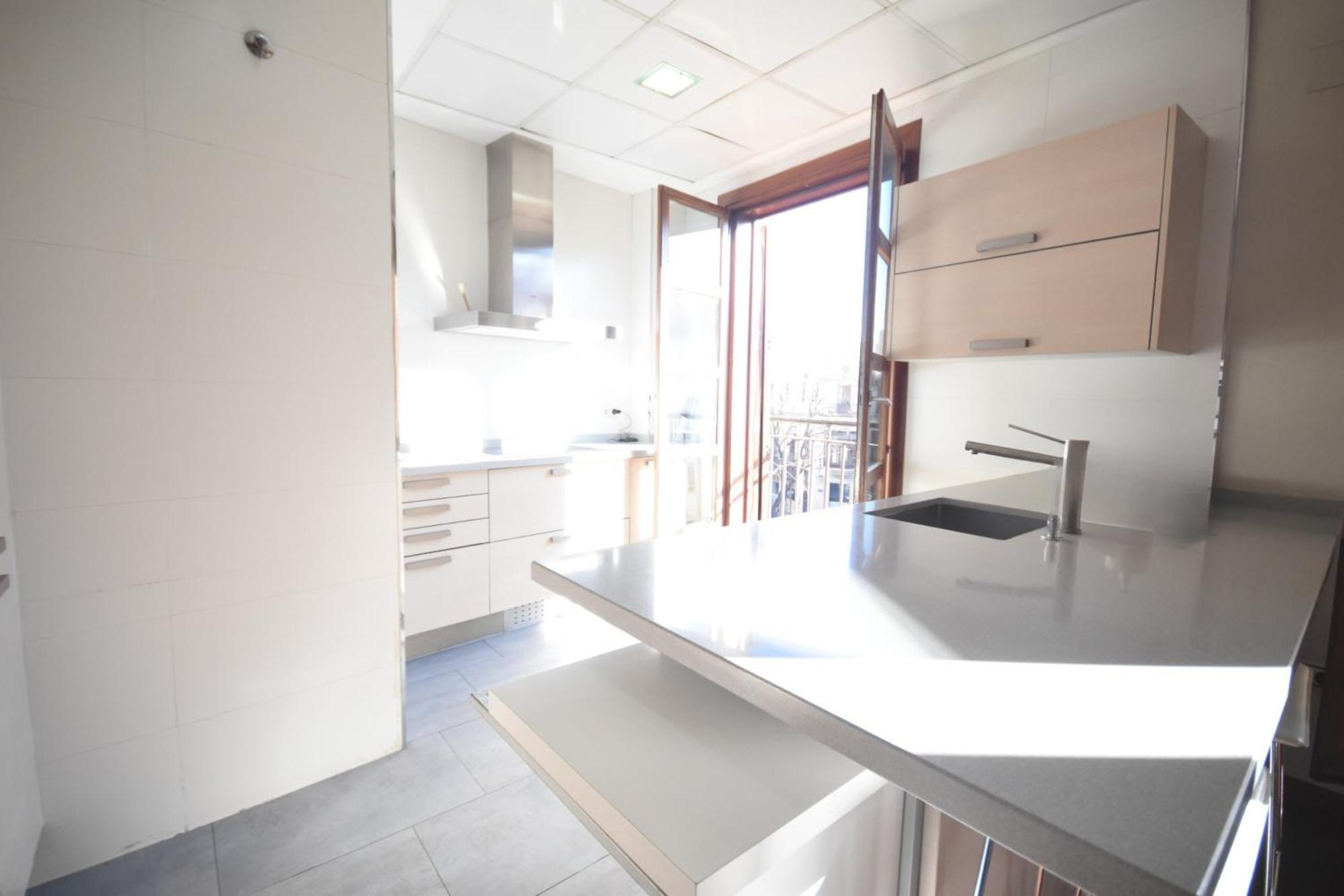 Precioso Apartamento En La Plaza Del Tossal Valencia Exterior photo